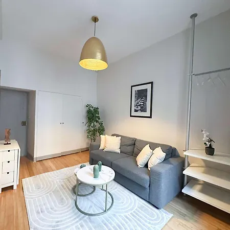 Apartment Parisian Retreat Champs-elysees Area