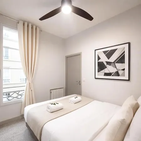 Champs Elysees - Prestige For 4